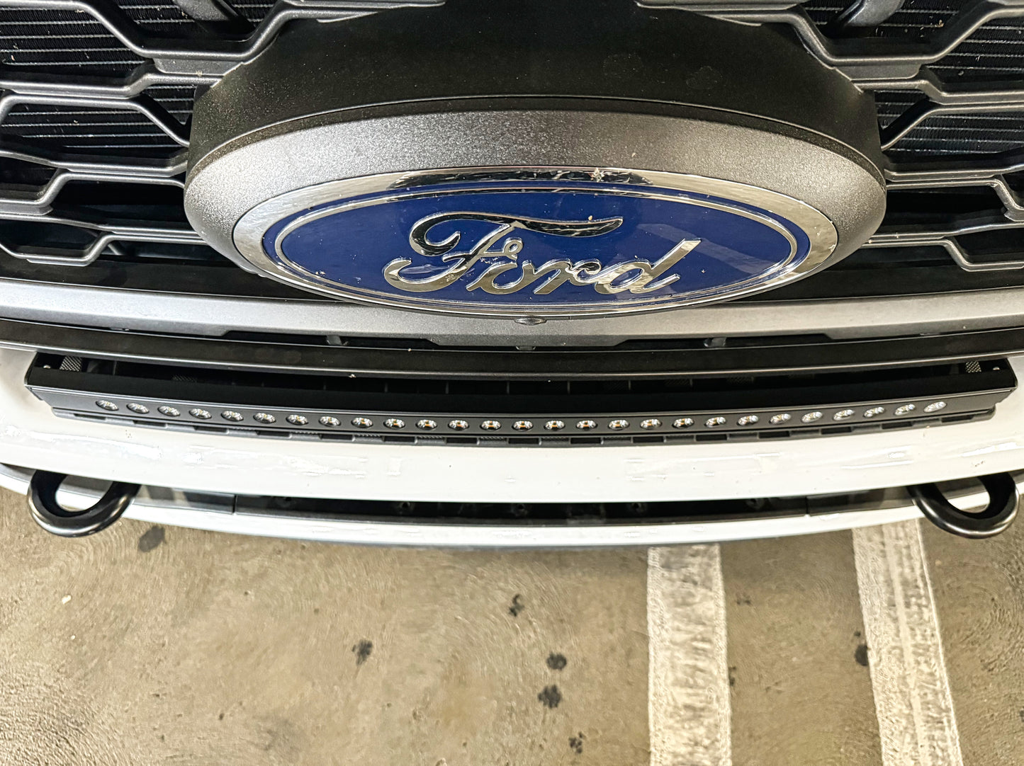 2023+ Ford Super Duty F250/350/450 30in Light Bar -  Slim
